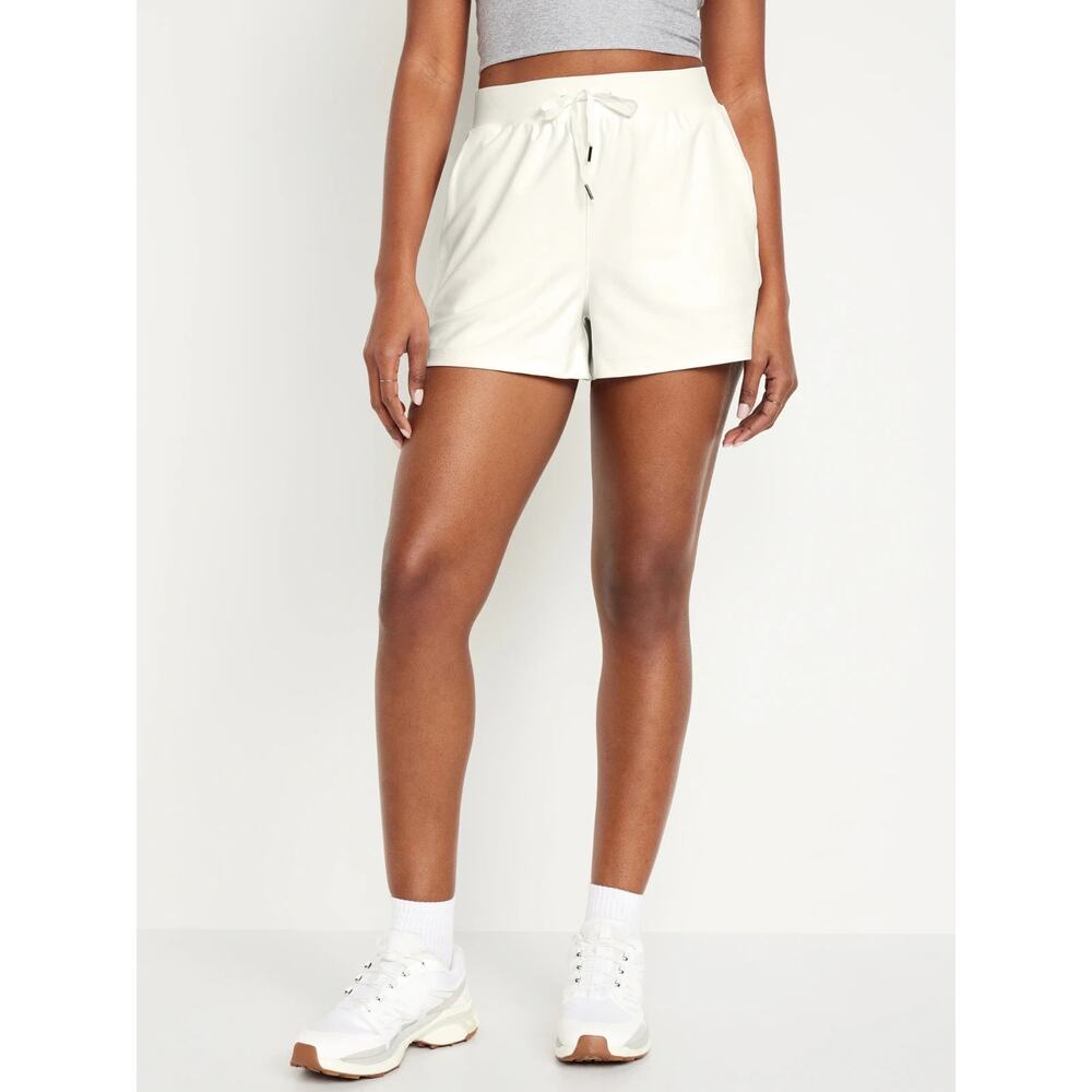NWT Old Navy High Waisted PowerSoft Shorts White 3" inseam Women's Size XXL - Picture 1 of 11